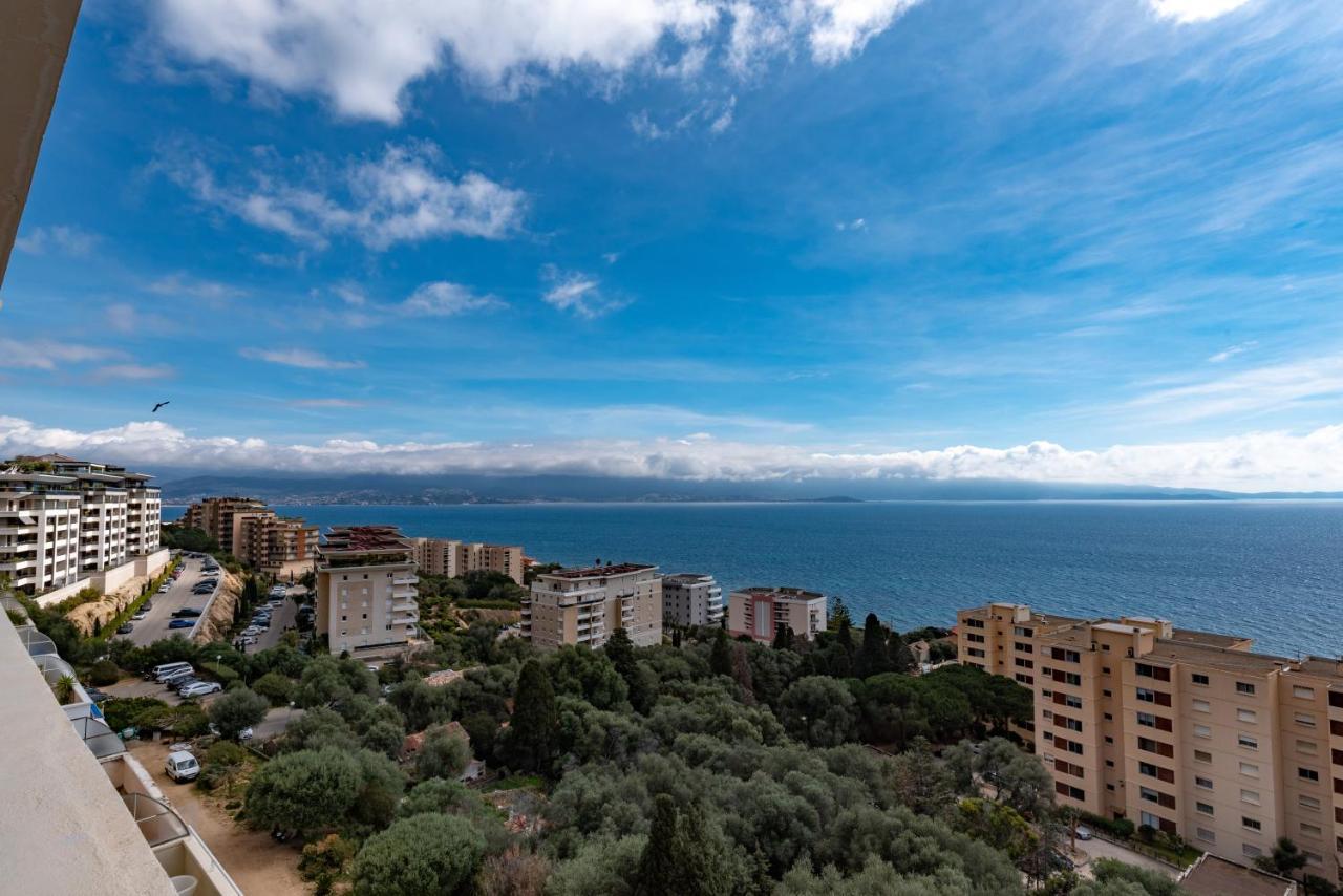 Magnifique Vue Mer, Spacieux Et Traversant *